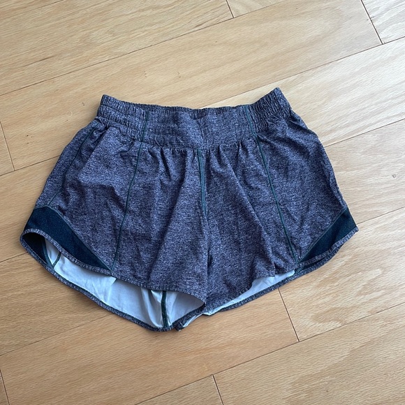 EUC lululemon hotty hot shorts - Picture 1 of 4